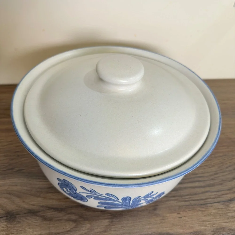Pfaltzgraff yorktowne quart